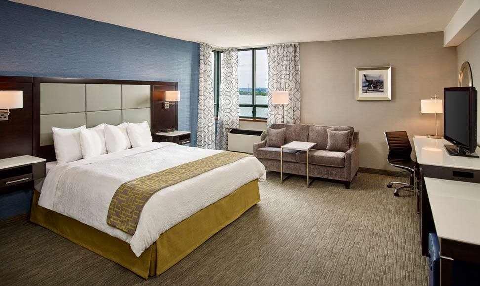 Waterfront Hotel Downtown Burlington Phòng bức ảnh
